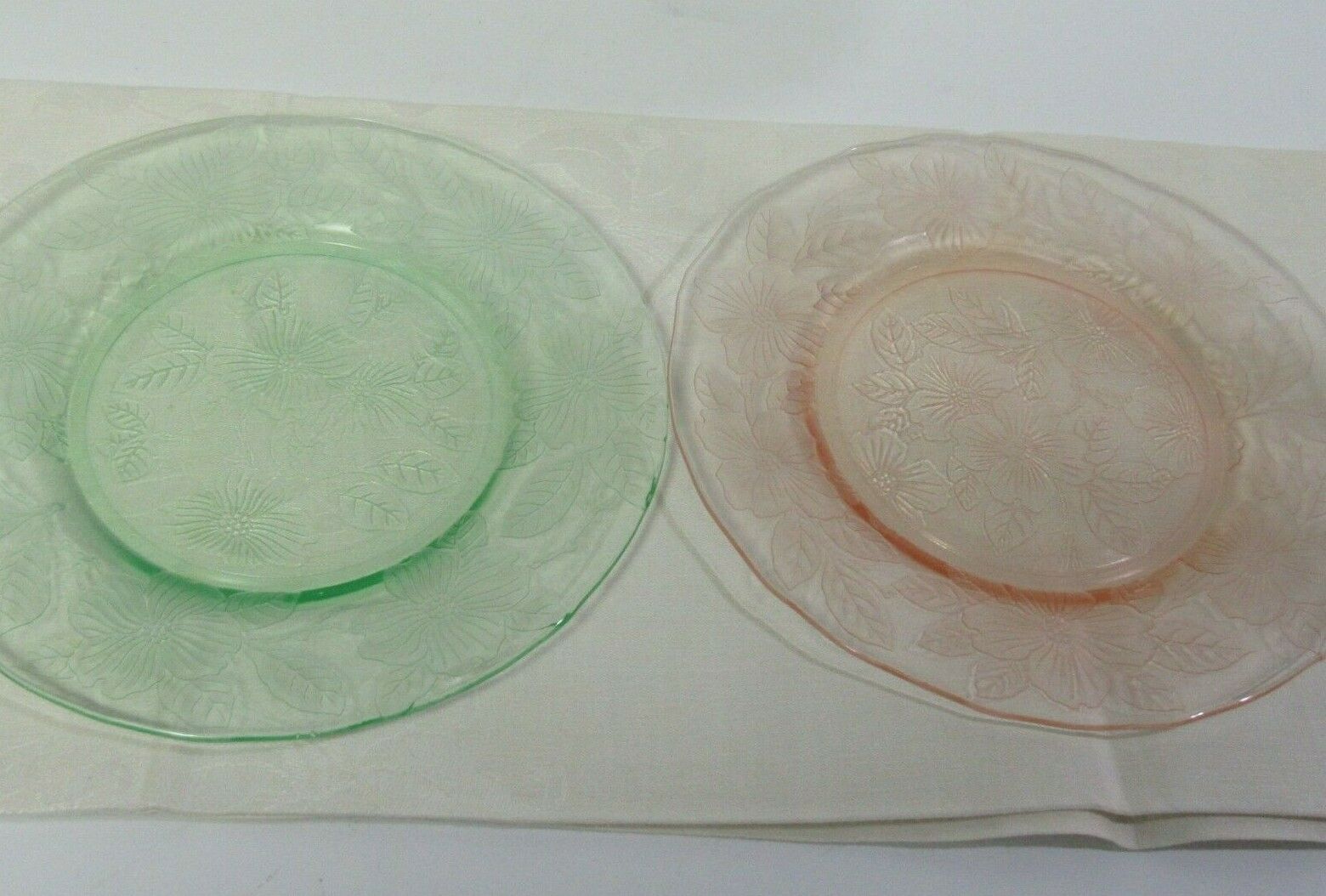 2 Macbeth-evans Dogwood Depression Glass Plates Pink Green 8" Made In Usa